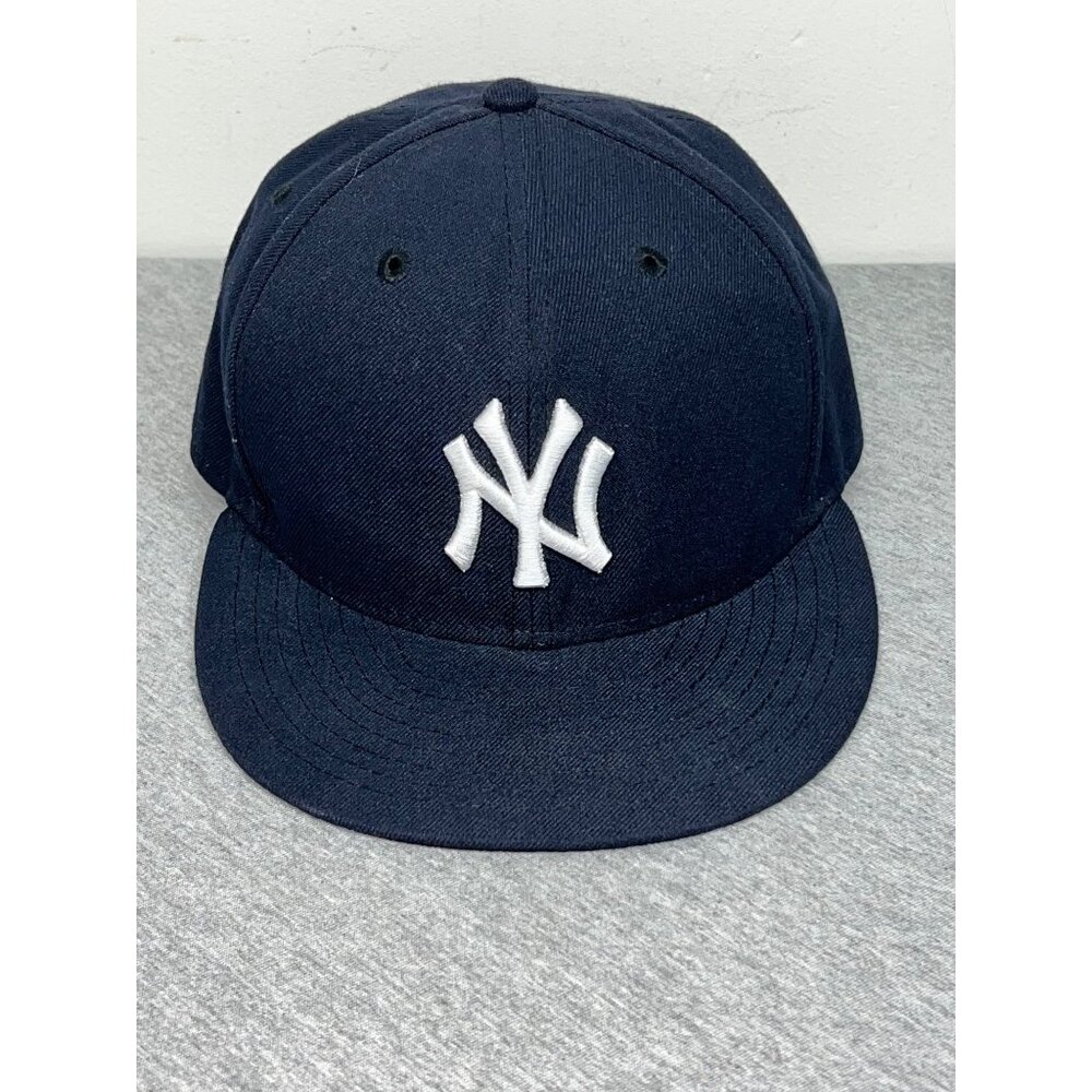 New Era 59FIFTY NY Yankees Navy Blue Fitted Hat Size 7 1/8 MLB Authentic On-Fiel
